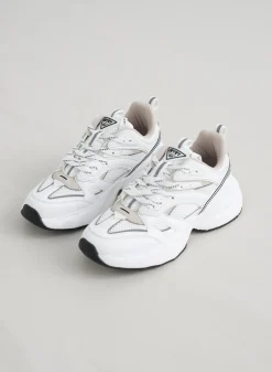 100 Sneakers*AIM’N Outlet