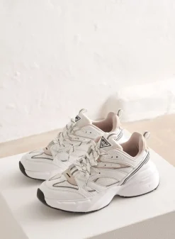 100 Sneakers*AIM’N Outlet