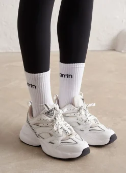 100 Sneakers*AIM’N Outlet