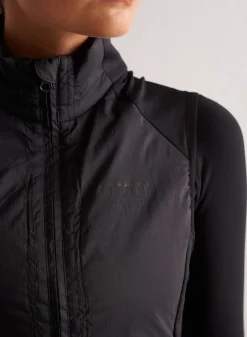 Black Hybrid Vest*AIM’N Discount
