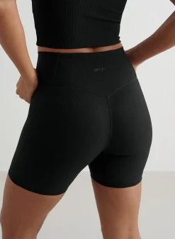 Ribbed Performance Midi Biker Shorts*AIM’N Discount