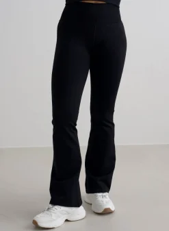 Black Shape Seamless Flare Petite Tights*AIM’N New
