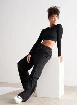 Windbreaker Parachute Pants*AIM’N Online