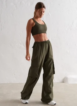 Windbreaker Parachute Pants*AIM’N