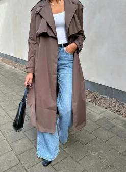 Recycled Tech Trench Coat*AIM’N New
