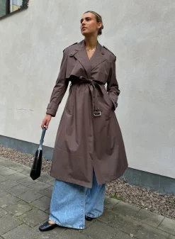 Recycled Tech Trench Coat*AIM’N New