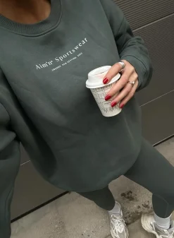 Serif Sweatshirt*AIM’N Best