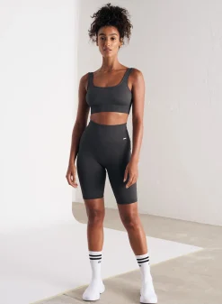 Ribbed Seamless Biker Shorts*AIM’N Outlet
